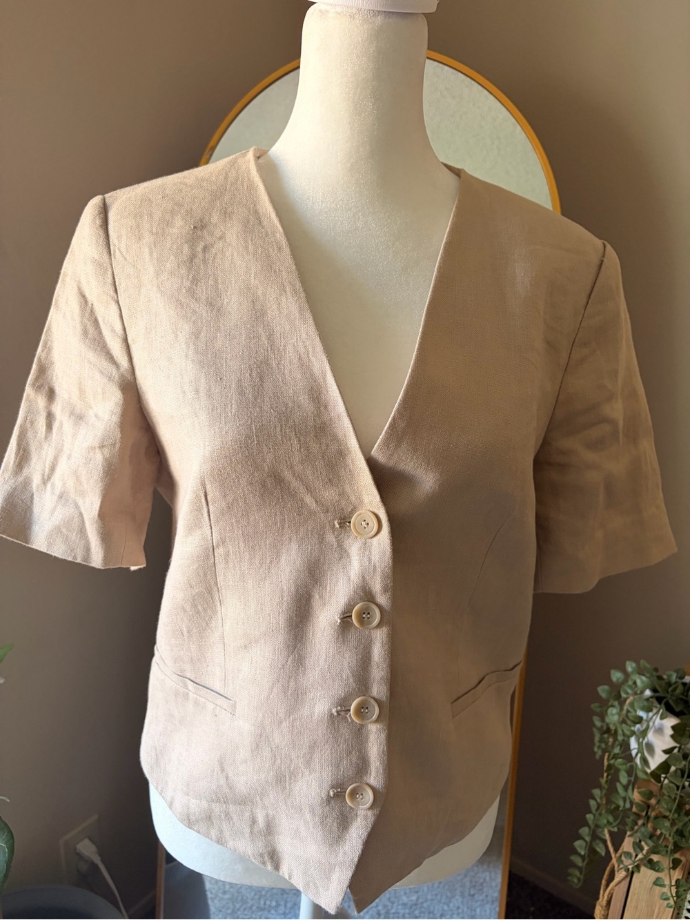 Zara Short-Sleeve V-Neck Linen-Blend Jacket in Beige